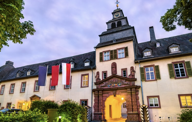 Einfach Verbeamtet: Wechsel nach Hessen als Lehrer – Voraussetzungen, Ablauf & Tipps