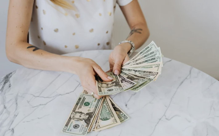 Einfach Verbeamtet: Besoldungstabelle Brandenburg Lehrer: Gehalt, Schulformen und Zulagen aktuell