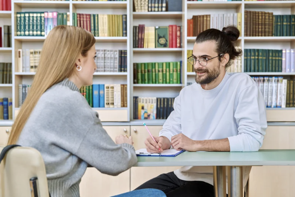 Einfach Verbeamtet: Lehramt Referendariat NRW 2026: Bewerbung, Gehalt und Studienseminare