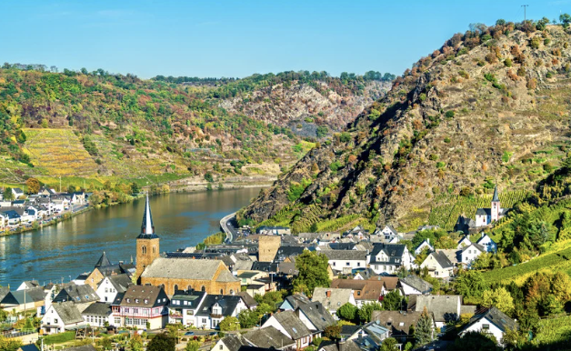 Einfach Verbeamtet: Beamter oder Angestellter als Lehrer in Rheinland-Pfalz? Gehalt, Pension und Kranken­versicherung im Vergleich