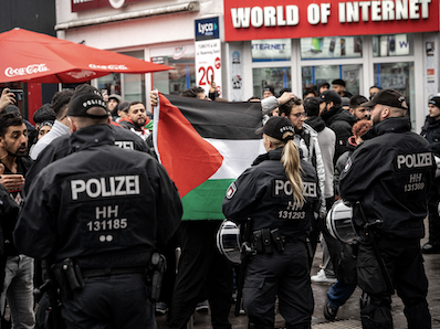 Polizei Hamburg: Bewerbung, Studium, Voraussetzungen, Gehalt & Einstellungstest